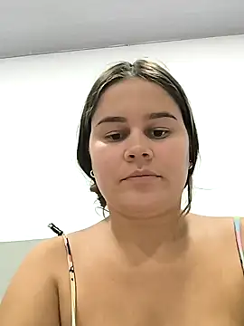 Snapshot of sweet_lucia chatting on January 2025 11:00:01 PM sweet lucia online show from January 2025 11:00:01 PM