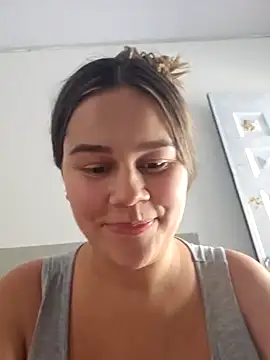 Snapshot of sweet_lucia chatting on January 2025 05:19:01 PM sweet lucia online show from January 2025 05:19:01 PM
