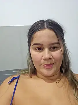 Snapshot of sweet_lucia chatting on January 2025 04:06:02 AM sweet lucia online show from January 2025 04:06:02 AM