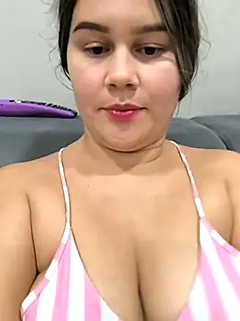 Snapshot of sweet_lucia chatting on January 2025 12:49:01 AM sweet lucia online show from January 2025 12:49:01 AM