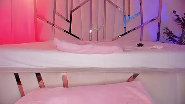 hot booty  online show from June 2026 09:53:02 PM
