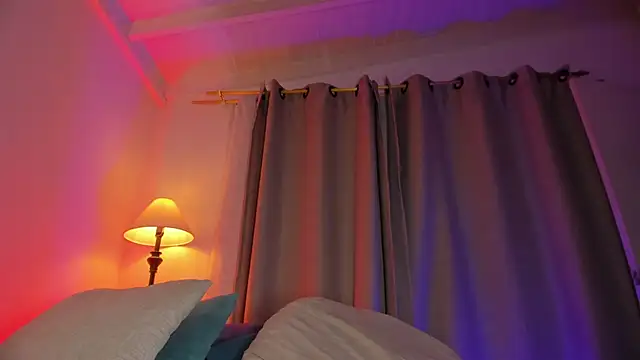 Snapshot of hot_booty_ chatting on October 2025 10:41:02 PM hot booty online show from October 2025 10:41:02 PM