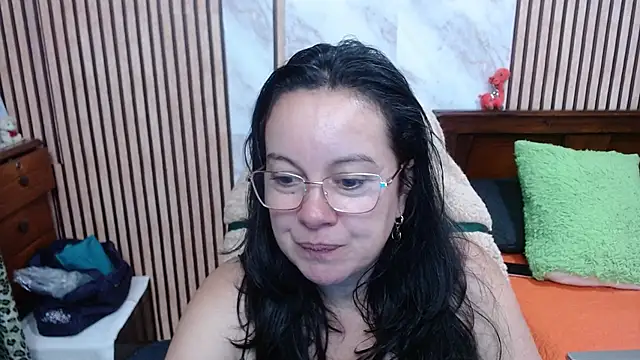 Snapshot of Sonialorens_ chatting on October 2025 10:40:02 PM Sonialorens  online show from October 2025 10:40:02 PM