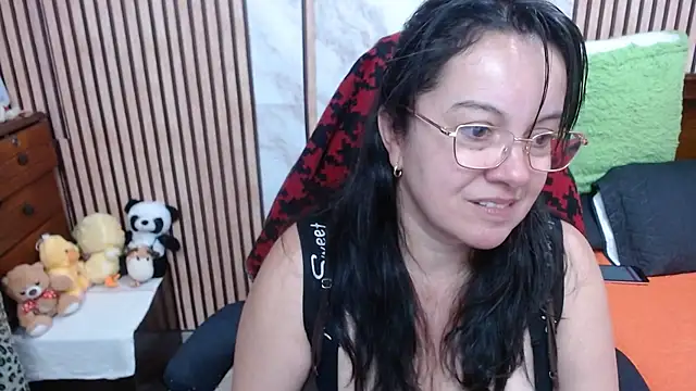 Snapshot of Sonialorens_ chatting on October 2025 08:43:01 PM Sonialorens  online show from October 2025 08:43:01 PM