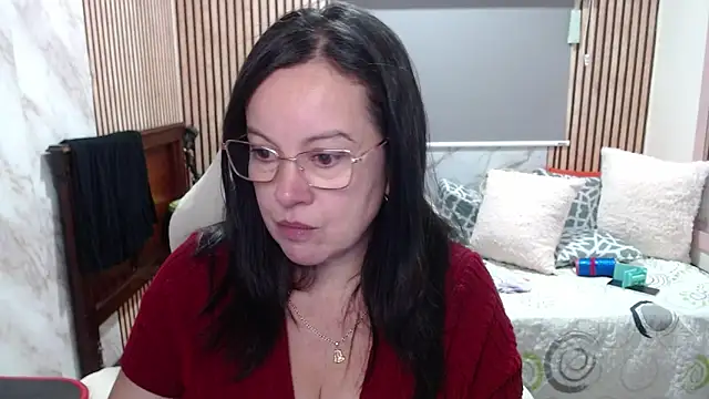Snapshot of Sonialorens_ chatting on May 2026 05:33:02 PM Sonialorens online show from May 2026 05:33:02 PM