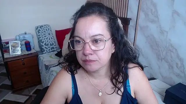 Sonialorens  online show from January 2026 05:49:02 PM