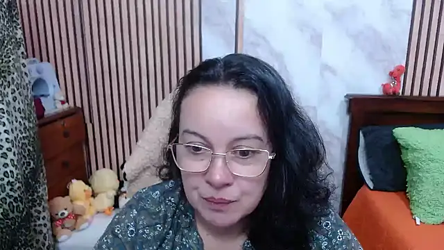 Snapshot of Sonialorens_ chatting on October 2025 03:12:01 PM Sonialorens  online show from October 2025 03:12:01 PM