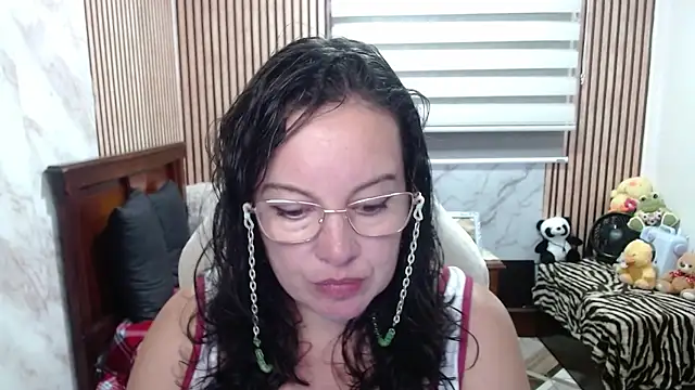 Snapshot of Sonialorens_ chatting on April 2026 03:41:02 PM Sonialorens online show from April 2026 03:41:02 PM