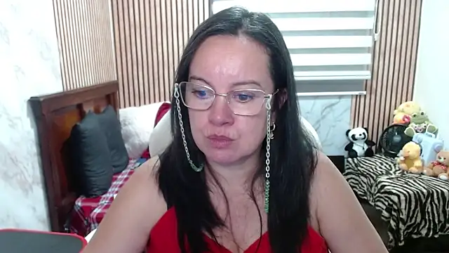 Snapshot of Sonialorens_ chatting on May 2026 11:10:02 PM Sonialorens online show from May 2026 11:10:02 PM