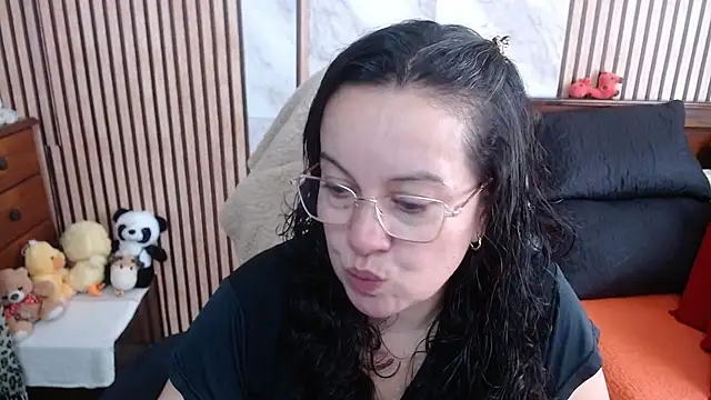 Snapshot of Sonialorens_ chatting on September 2025 03:29:01 PM Sonialorens  online show from September 2025 03:29:01 PM