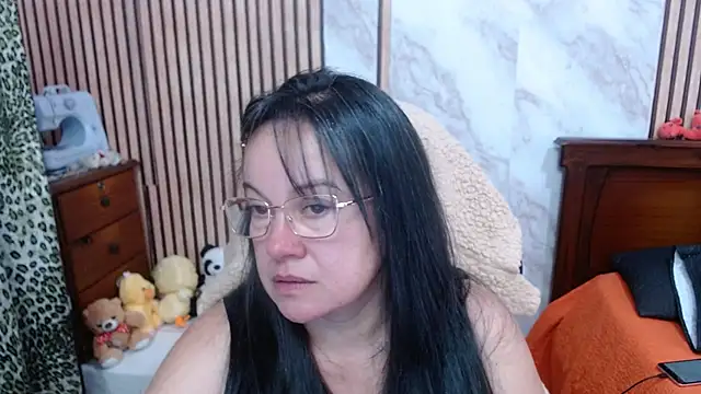 Snapshot of Sonialorens_ chatting on October 2025 10:46:02 PM Sonialorens  online show from October 2025 10:46:02 PM