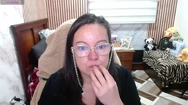 Snapshot of Sonialorens_ chatting on April 2026 09:39:01 PM Sonialorens online show from April 2026 09:39:01 PM