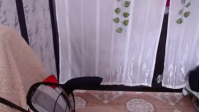 Snapshot of Sonialorens_ chatting on March 2025 07:25:02 PM Sonialorens  online show from March 2025 07:25:02 PM