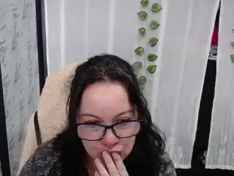 Snapshot of Sonialorens_ chatting on February 2025 02:43:02 PM Sonialorens  online show from February 2025 02:43:02 PM