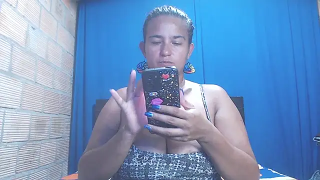 Snapshot of isabella_dirty69 chatting on February 2025 03:07:02 AM isabella dirty69 online show from February 2025 03:07:02 AM