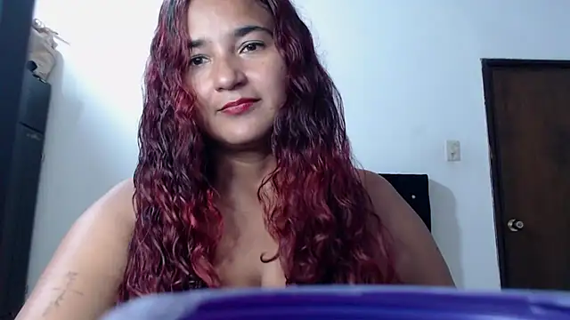 Snapshot of isabella_dirty69 chatting on July 2026 03:23:01 AM isabella dirty69 online show from July 2026 03:23:01 AM