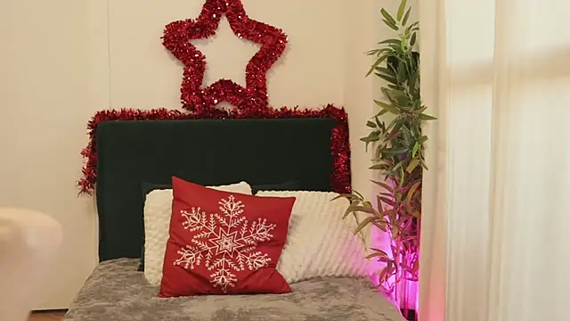 Luna Riva online show from December 2025 09:37:02 AM