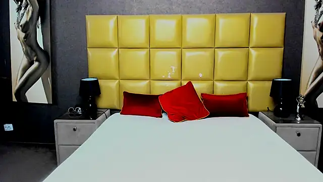 KiraLeila online show from December 2025 01:38:02 AM