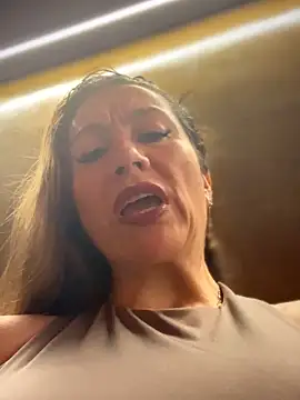 angelitasexy81 online show from April 2026 10:33:02 AM