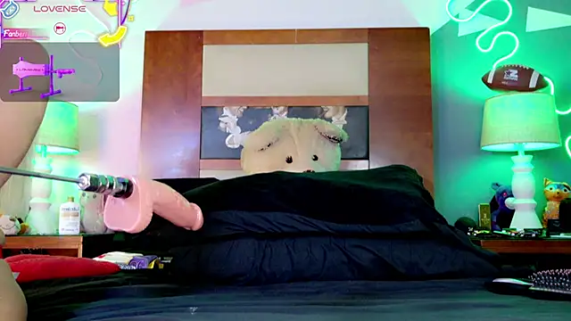 Snapshot of ashley_19xx chatting on April 2026 10:00:02 PM ashley 19xx online show from April 2026 10:00:02 PM