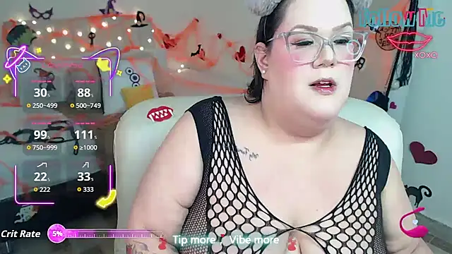 GiannaMorrys online show from October 2025 02:35:01 AM