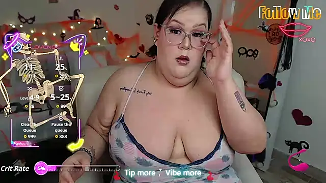 GiannaMorrys online show from November 2025 02:38:02 AM