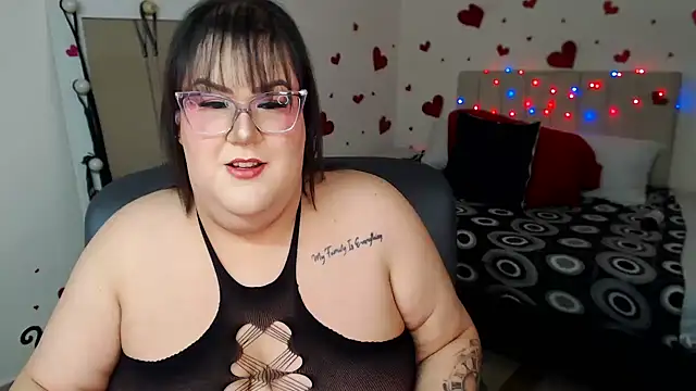 GiannaMorrys online show from May 2026 04:05:01 AM