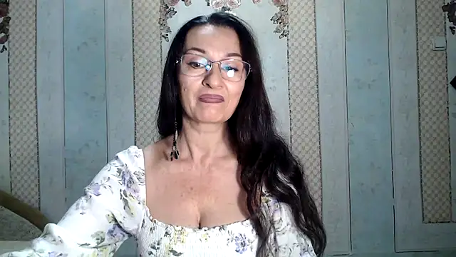 Antralyn online show from November 2025 10:20:02 AM