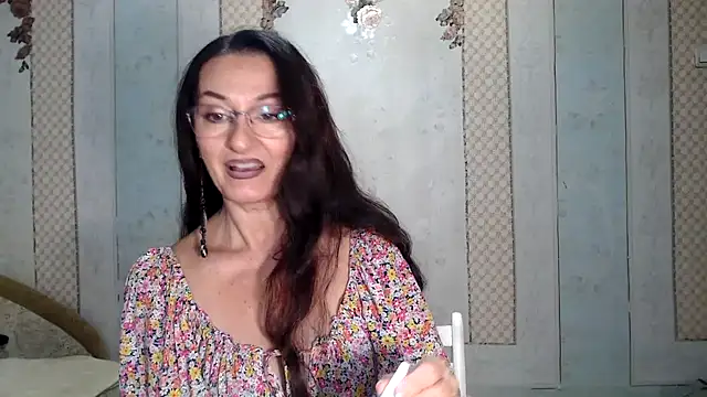 Antralyn online show from November 2025 09:25:01 AM