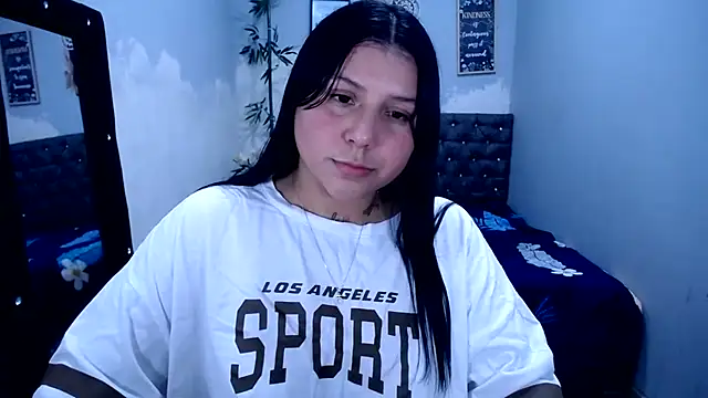 Snapshot of venuxwilliam chatting on July 2026 12:37:01 AM venuxwilliam online show from July 2026 12:37:01 AM
