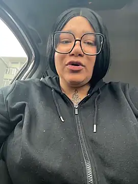 IamSashaLuv online show from December 2025 10:52:02 AM