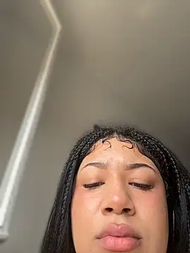 IamSashaLuv online show from April 2026 11:58:02 AM