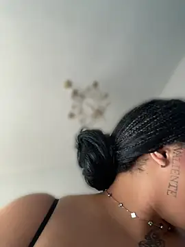 IamSashaLuv online show from April 2026 01:52:01 PM