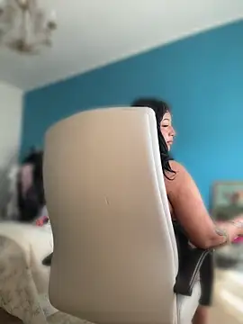 IamSashaLuv online show from April 2026 02:37:01 PM