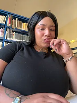 IamSashaLuv online show from October 2025 08:05:02 AM