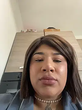 IamSashaLuv online show from November 2025 10:10:02 AM