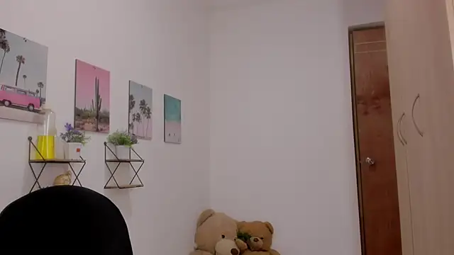 Emma lean online show from February 2026 02:08:01 PM