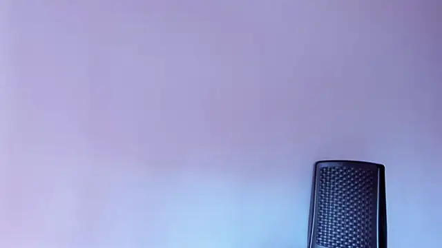 Emma lean online show from December 2025 01:02:02 PM