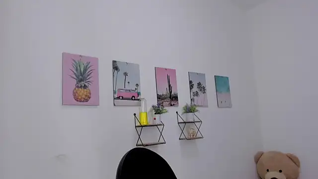 Emma lean online show from February 2026 07:57:01 PM