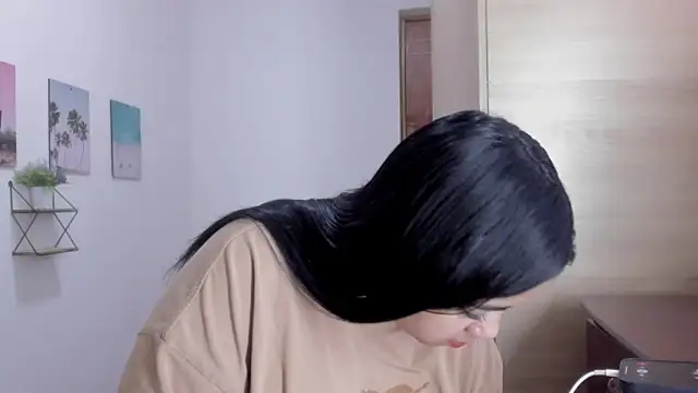 Emma lean online show from March 2026 09:20:02 PM