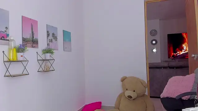 Snapshot of Emma_lean chatting on November 2025 12:49:02 PM Emma lean online show from November 2025 12:49:02 PM