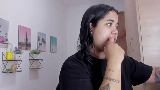 Emma lean online show from February 2026 03:36:01 PM