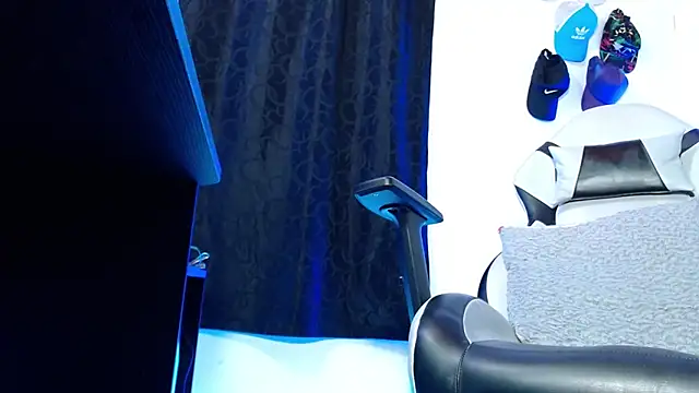 sebastian horny online show from February 2026 07:15:02 AM