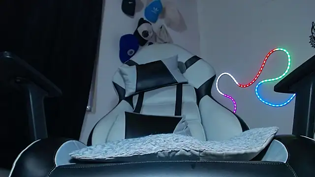 sebastian horny online show from November 2025 10:43:02 PM