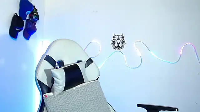 sebastian horny online show from February 2026 04:23:01 AM