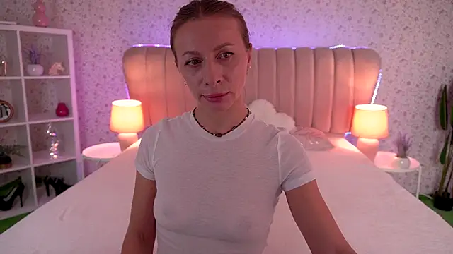 MirandaHobbs online show from November 2025 02:39:01 PM