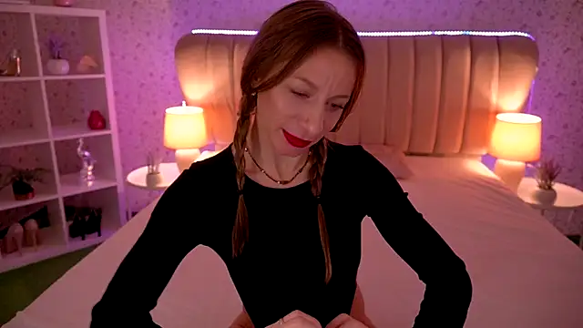 MirandaHobbs online show from November 2025 07:53:01 AM