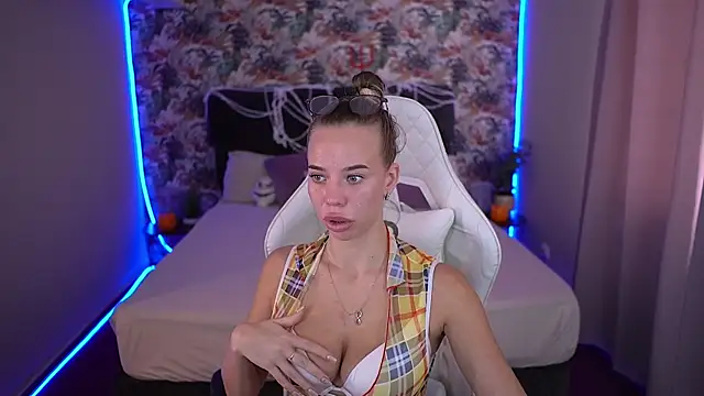 Sexy Ira online show from October 2025 06:23:02 AM