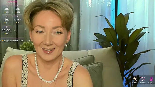 Snapshot of AkexandraFix chatting on February 2025 01:00:01 PM AkexandraFix online show from February 2025 01:00:01 PM