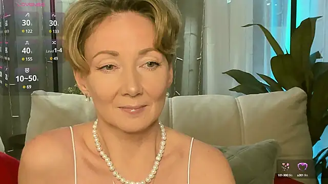 Snapshot of AkexandraFix chatting on January 2025 01:25:02 PM AkexandraFix online show from January 2025 01:25:02 PM